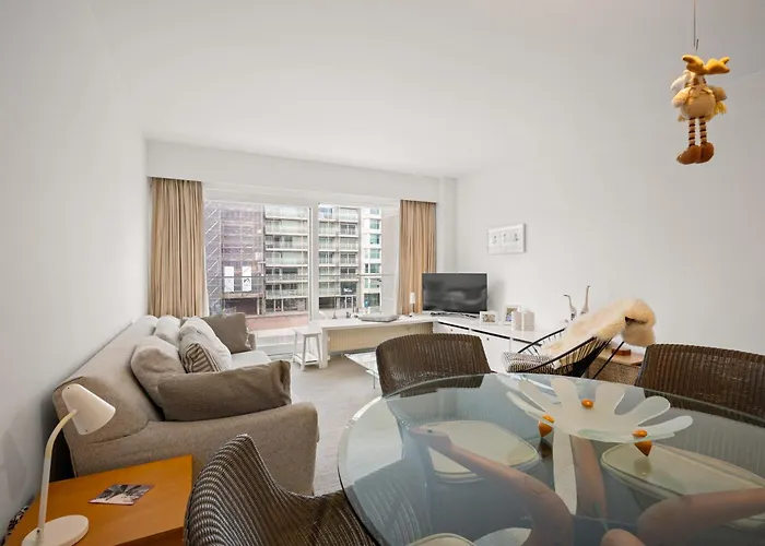 Ambrose 23 Parking *